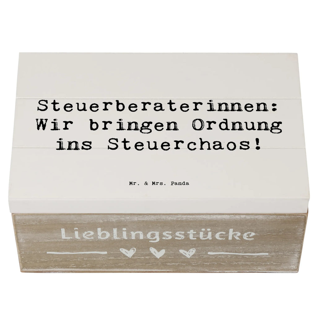 Holzkiste Spruch Steuerberaterinnen: Wir bringen Ordnung ins Steuerchaos! Holzkiste, Kiste, Schatzkiste, Truhe, Schatulle, XXL, Erinnerungsbox, Erinnerungskiste, Dekokiste, Aufbewahrungsbox, Geschenkbox, Geschenkdose, Beruf, Ausbildung, Jubiläum, Abschied, Rente, Kollege, Kollegin, Geschenk, Schenken, Arbeitskollege, Mitarbeiter, Firma, Danke, Dankeschön