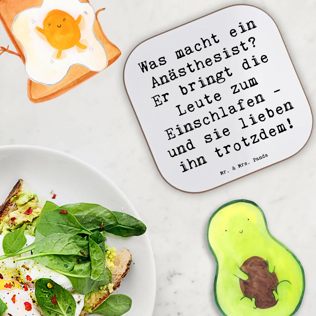 Square coaster Saying Was macht ein Anästhesist? Er bringt die Leute zum Einschlafen - und sie lieben ihn trotzdem! Untersetzer, Bierdeckel, Glasuntersetzer, Untersetzer Gläser, Getränkeuntersetzer, Untersetzer aus Holz, Untersetzer für Gläser, Korkuntersetzer, Untersetzer Holz, Holzuntersetzer, Tassen Untersetzer, Untersetzer Design, Beruf, Ausbildung, Jubiläum, Abschied, Rente, Kollege, Kollegin, Geschenk, Schenken, Arbeitskollege, Mitarbeiter, Firma, Danke, Dankeschön