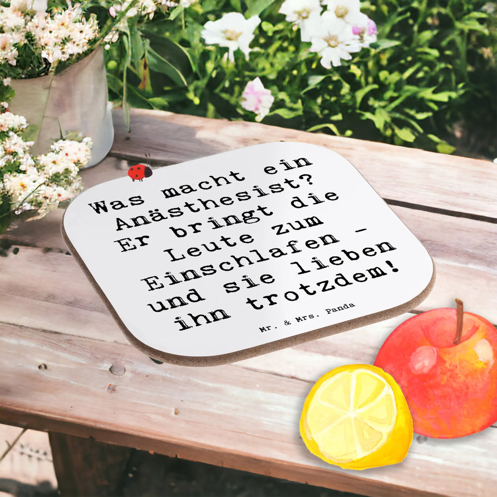 Square coaster Saying Was macht ein Anästhesist? Er bringt die Leute zum Einschlafen - und sie lieben ihn trotzdem! Untersetzer, Bierdeckel, Glasuntersetzer, Untersetzer Gläser, Getränkeuntersetzer, Untersetzer aus Holz, Untersetzer für Gläser, Korkuntersetzer, Untersetzer Holz, Holzuntersetzer, Tassen Untersetzer, Untersetzer Design, Beruf, Ausbildung, Jubiläum, Abschied, Rente, Kollege, Kollegin, Geschenk, Schenken, Arbeitskollege, Mitarbeiter, Firma, Danke, Dankeschön