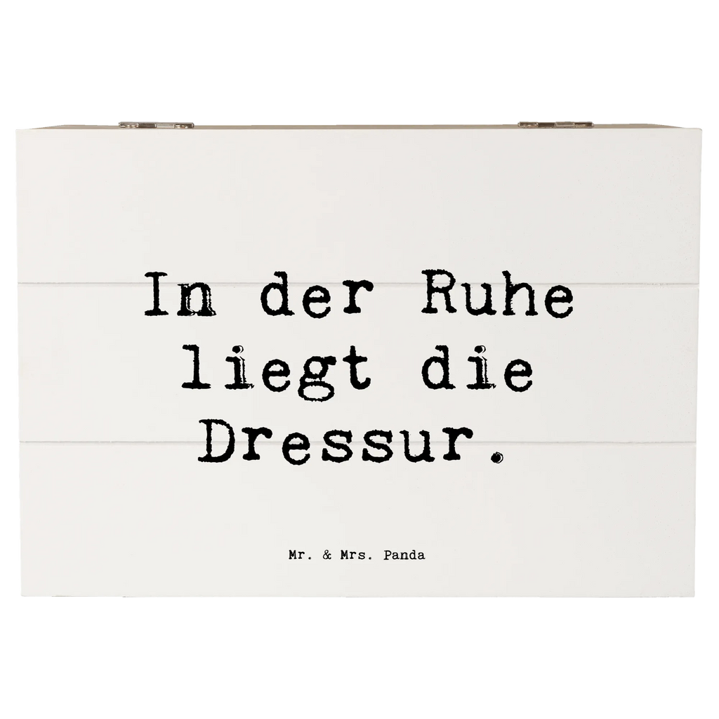 Holzkiste Spruch In der Ruhe liegt die Dressur. Holzkiste, Kiste, Schatzkiste, Truhe, Schatulle, XXL, Erinnerungsbox, Erinnerungskiste, Dekokiste, Aufbewahrungsbox, Geschenkbox, Geschenkdose, Beruf, Ausbildung, Jubiläum, Abschied, Rente, Kollege, Kollegin, Geschenk, Schenken, Arbeitskollege, Mitarbeiter, Firma, Danke, Dankeschön