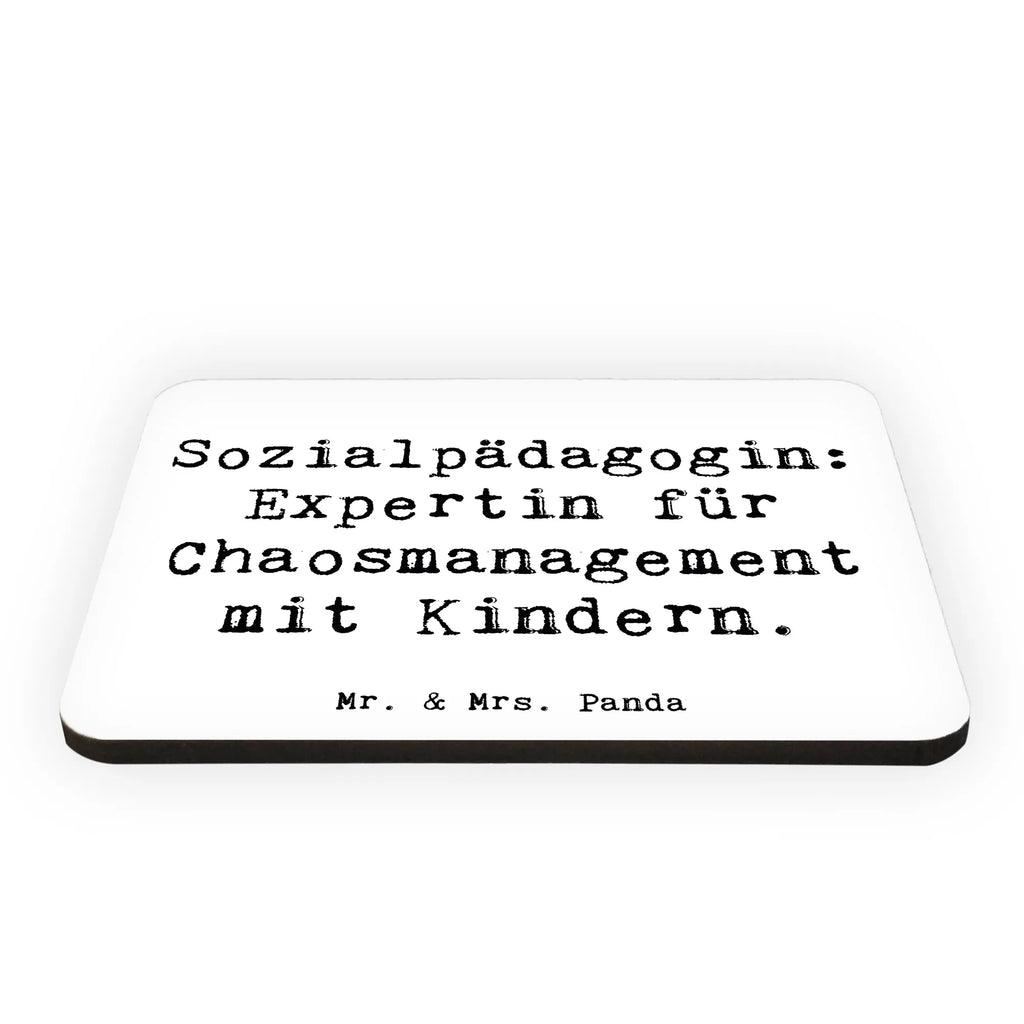 Magnet Spruch Sozialpädagogin: Expertin für Chaosmanagement mit Kindern. Kühlschrankmagnet, Pinnwandmagnet, Souvenir Magnet, Motivmagnete, Dekomagnet, Whiteboard Magnet, Notiz Magnet, Kühlschrank Dekoration, Beruf, Ausbildung, Jubiläum, Abschied, Rente, Kollege, Kollegin, Geschenk, Schenken, Arbeitskollege, Mitarbeiter, Firma, Danke, Dankeschön