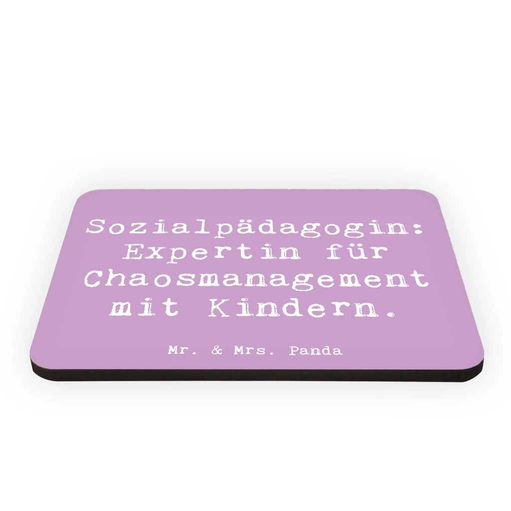 Magnet Spruch Sozialpädagogin: Expertin für Chaosmanagement mit Kindern. Kühlschrankmagnet, Pinnwandmagnet, Souvenir Magnet, Motivmagnete, Dekomagnet, Whiteboard Magnet, Notiz Magnet, Kühlschrank Dekoration, Beruf, Ausbildung, Jubiläum, Abschied, Rente, Kollege, Kollegin, Geschenk, Schenken, Arbeitskollege, Mitarbeiter, Firma, Danke, Dankeschön