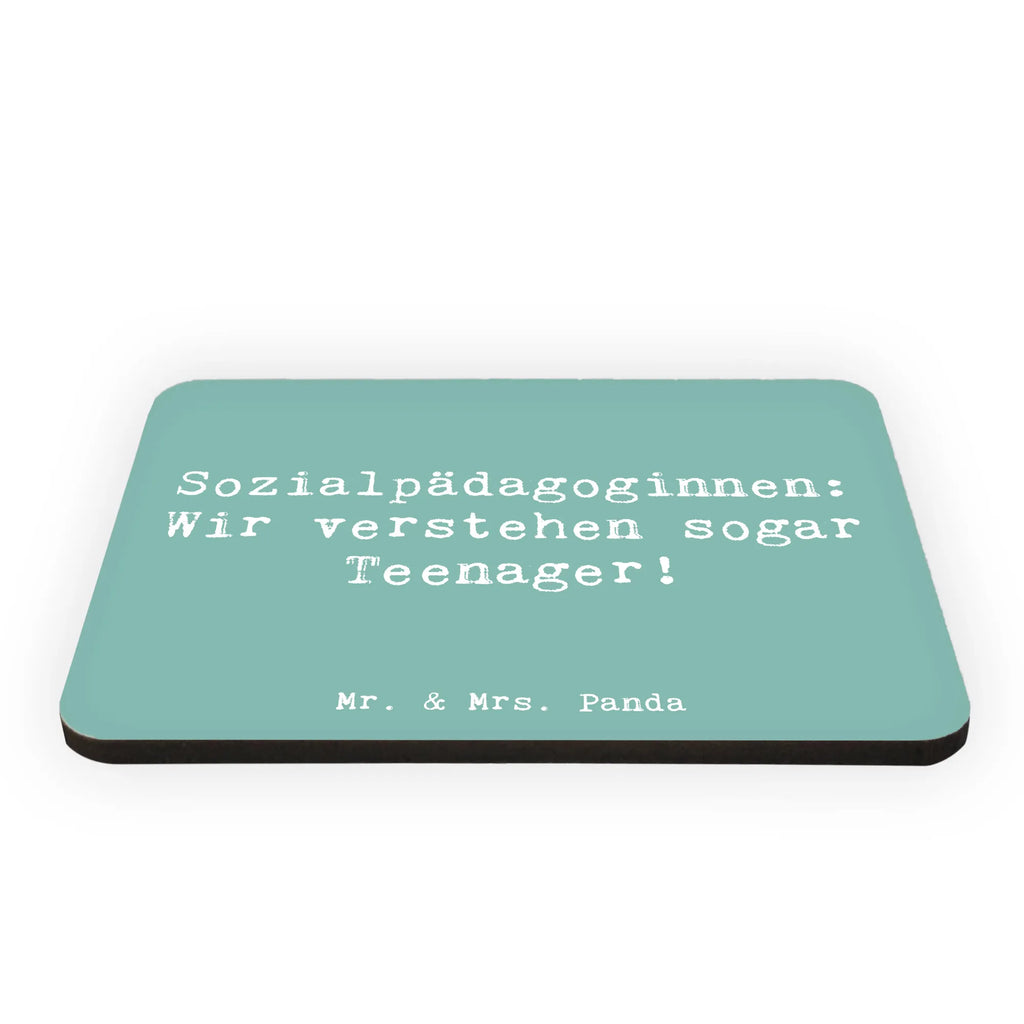 Magnet Spruch Sozialpädagoginnen: Wir verstehen sogar Teenager! Kühlschrankmagnet, Pinnwandmagnet, Souvenir Magnet, Motivmagnete, Dekomagnet, Whiteboard Magnet, Notiz Magnet, Kühlschrank Dekoration, Beruf, Ausbildung, Jubiläum, Abschied, Rente, Kollege, Kollegin, Geschenk, Schenken, Arbeitskollege, Mitarbeiter, Firma, Danke, Dankeschön