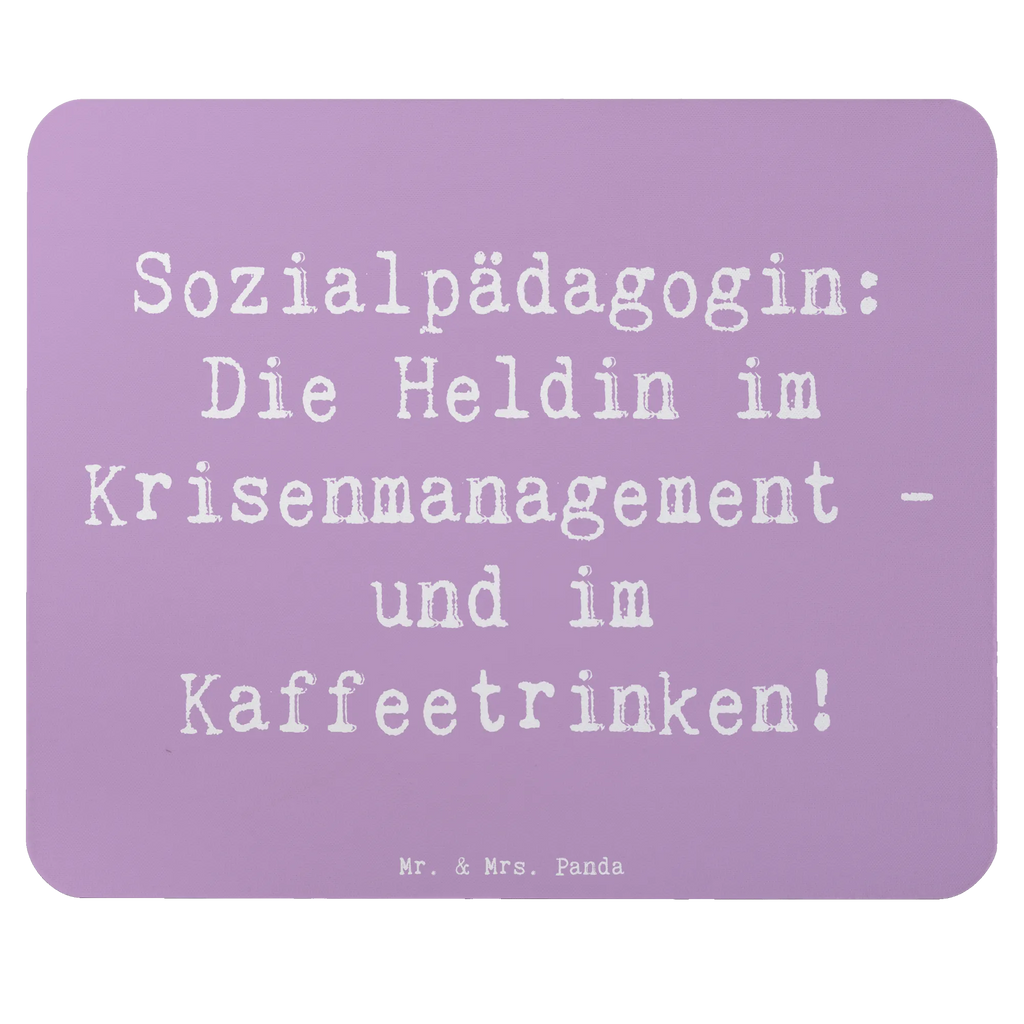 Mauspad Spruch Sozialpädagogin: Die Heldin im Krisenmanagement - und im Kaffeetrinken! Mousepad, Computer zubehör, Büroausstattung, PC Zubehör, Arbeitszimmer, Mauspad, Einzigartiges Mauspad, Designer Mauspad, Mausunterlage, Mauspad Büro, Beruf, Ausbildung, Jubiläum, Abschied, Rente, Kollege, Kollegin, Geschenk, Schenken, Arbeitskollege, Mitarbeiter, Firma, Danke, Dankeschön