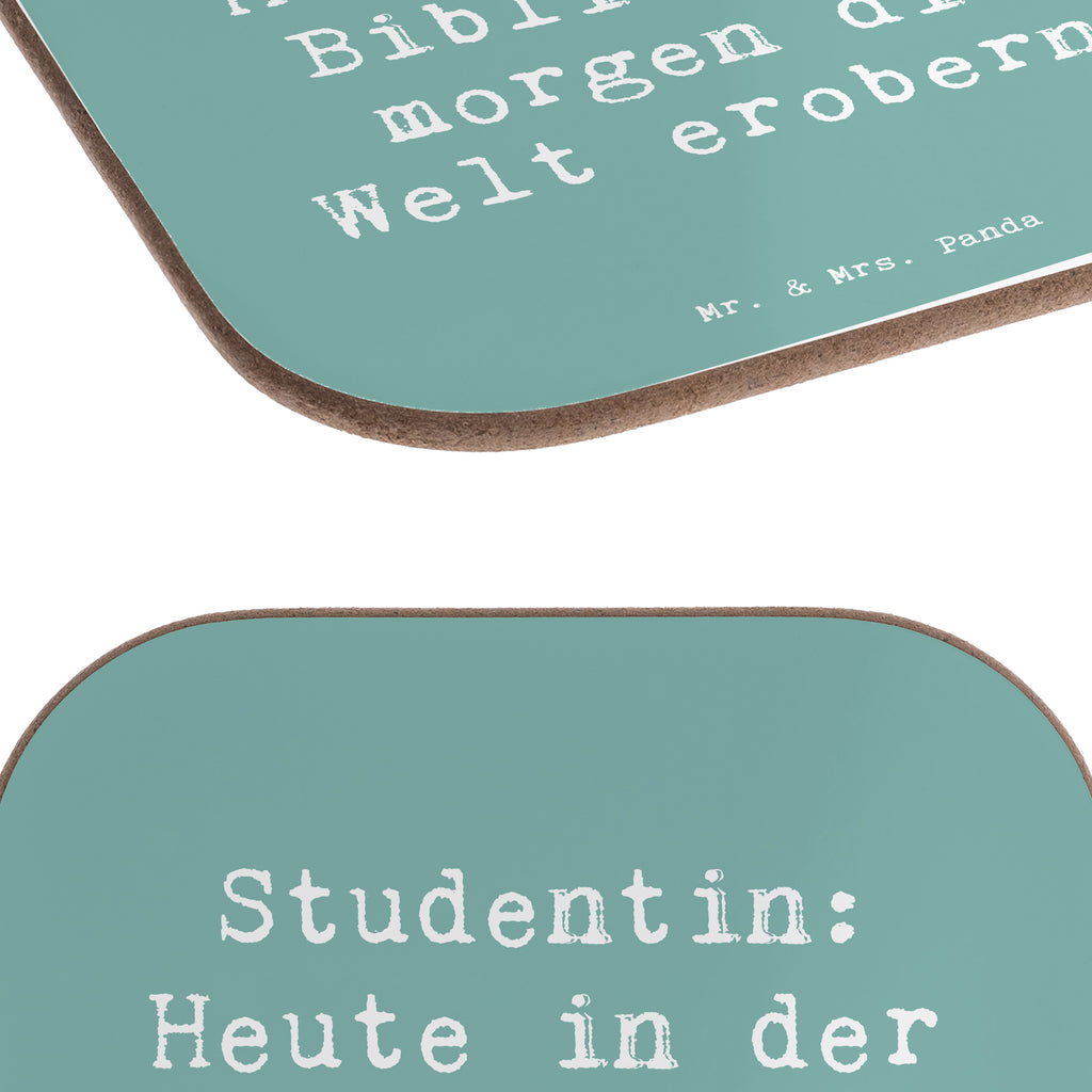 Untersetzer Spruch Studentin: Heute in der Bibliothek, morgen die Welt erobern! Untersetzer, Bierdeckel, Glasuntersetzer, Untersetzer Gläser, Getränkeuntersetzer, Untersetzer aus Holz, Untersetzer für Gläser, Korkuntersetzer, Untersetzer Holz, Holzuntersetzer, Tassen Untersetzer, Untersetzer Design, Beruf, Ausbildung, Jubiläum, Abschied, Rente, Kollege, Kollegin, Geschenk, Schenken, Arbeitskollege, Mitarbeiter, Firma, Danke, Dankeschön