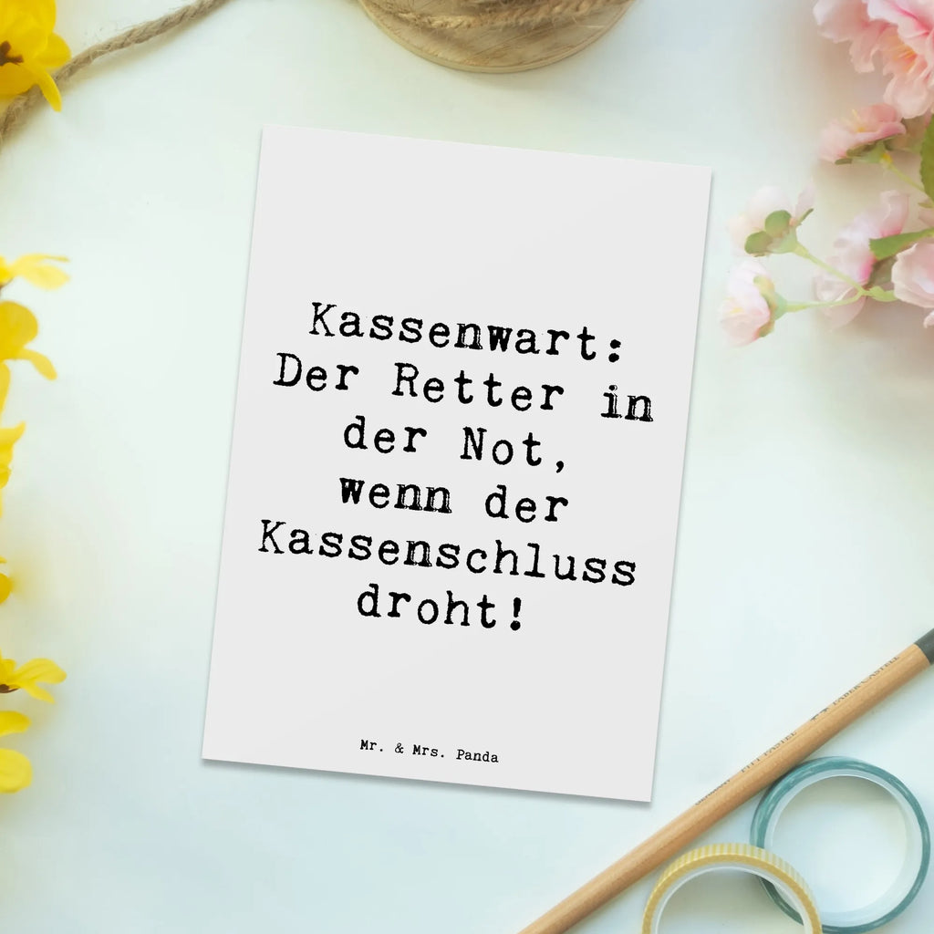 Postcard Saying Kassenwart: Der Retter in der Not, wenn der Kassenschluss droht! Postkarte, Karte, Geschenkkarte, Grußkarte, Einladung, Ansichtskarte, Geburtstagskarte, Einladungskarte, Dankeskarte, Ansichtskarten, Einladung Geburtstag, Einladungskarten Geburtstag, Beruf, Ausbildung, Jubiläum, Abschied, Rente, Kollege, Kollegin, Geschenk, Schenken, Arbeitskollege, Mitarbeiter, Firma, Danke, Dankeschön