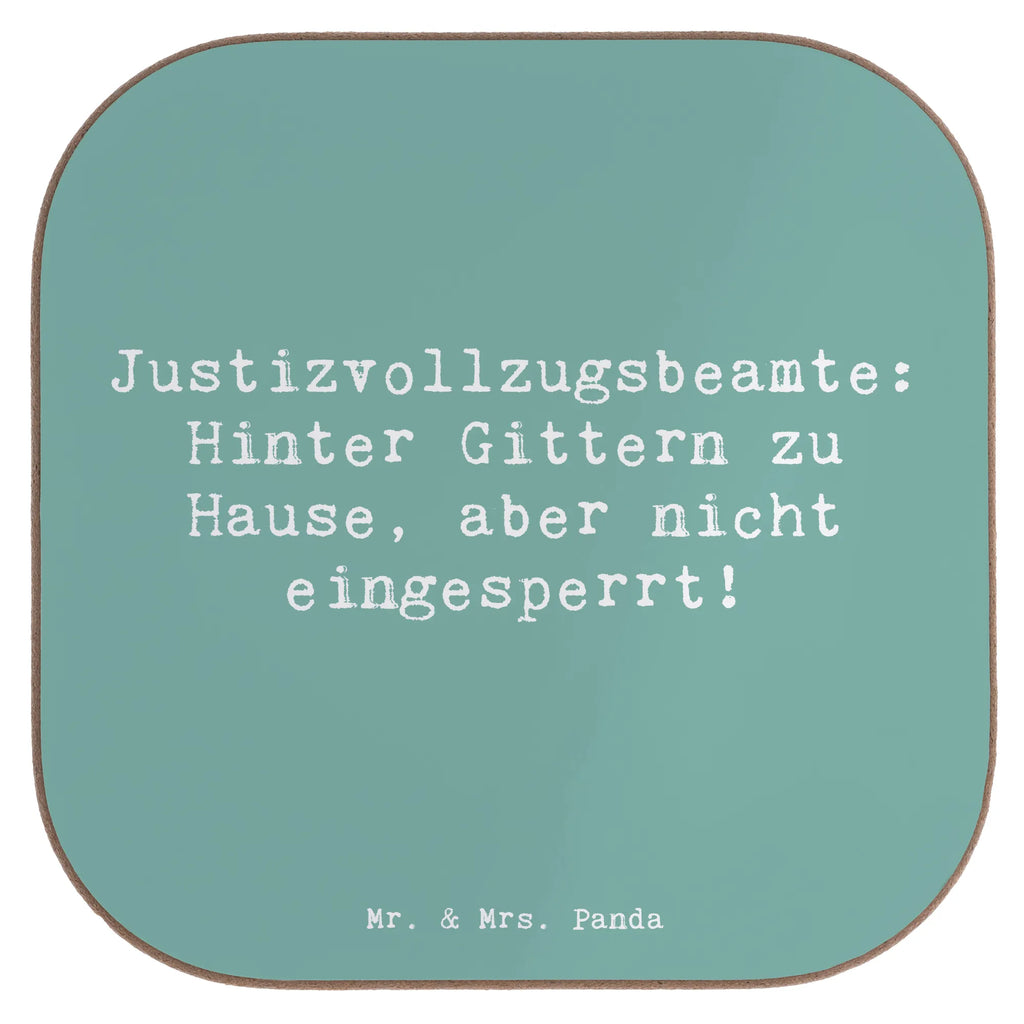 Untersetzer Spruch Justizvollzugsbeamte: Hinter Gittern zu Hause, aber nicht eingesperrt! Untersetzer, Bierdeckel, Glasuntersetzer, Untersetzer Gläser, Getränkeuntersetzer, Untersetzer aus Holz, Untersetzer für Gläser, Korkuntersetzer, Untersetzer Holz, Holzuntersetzer, Tassen Untersetzer, Untersetzer Design, Beruf, Ausbildung, Jubiläum, Abschied, Rente, Kollege, Kollegin, Geschenk, Schenken, Arbeitskollege, Mitarbeiter, Firma, Danke, Dankeschön