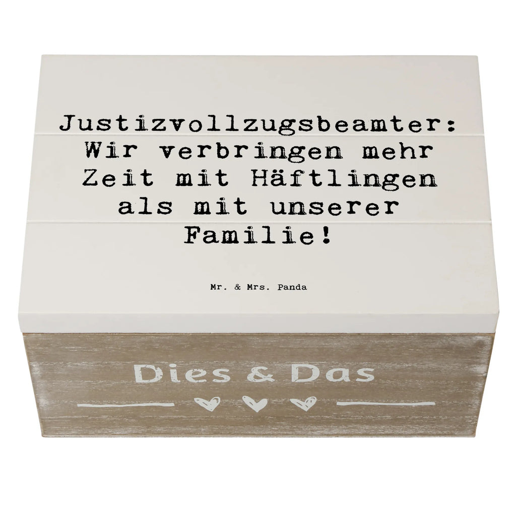 Holzkiste Spruch Justizvollzugsbeamter: Wir verbringen mehr Zeit mit Häftlingen als mit unserer Familie! Holzkiste, Kiste, Schatzkiste, Truhe, Schatulle, XXL, Erinnerungsbox, Erinnerungskiste, Dekokiste, Aufbewahrungsbox, Geschenkbox, Geschenkdose, Beruf, Ausbildung, Jubiläum, Abschied, Rente, Kollege, Kollegin, Geschenk, Schenken, Arbeitskollege, Mitarbeiter, Firma, Danke, Dankeschön