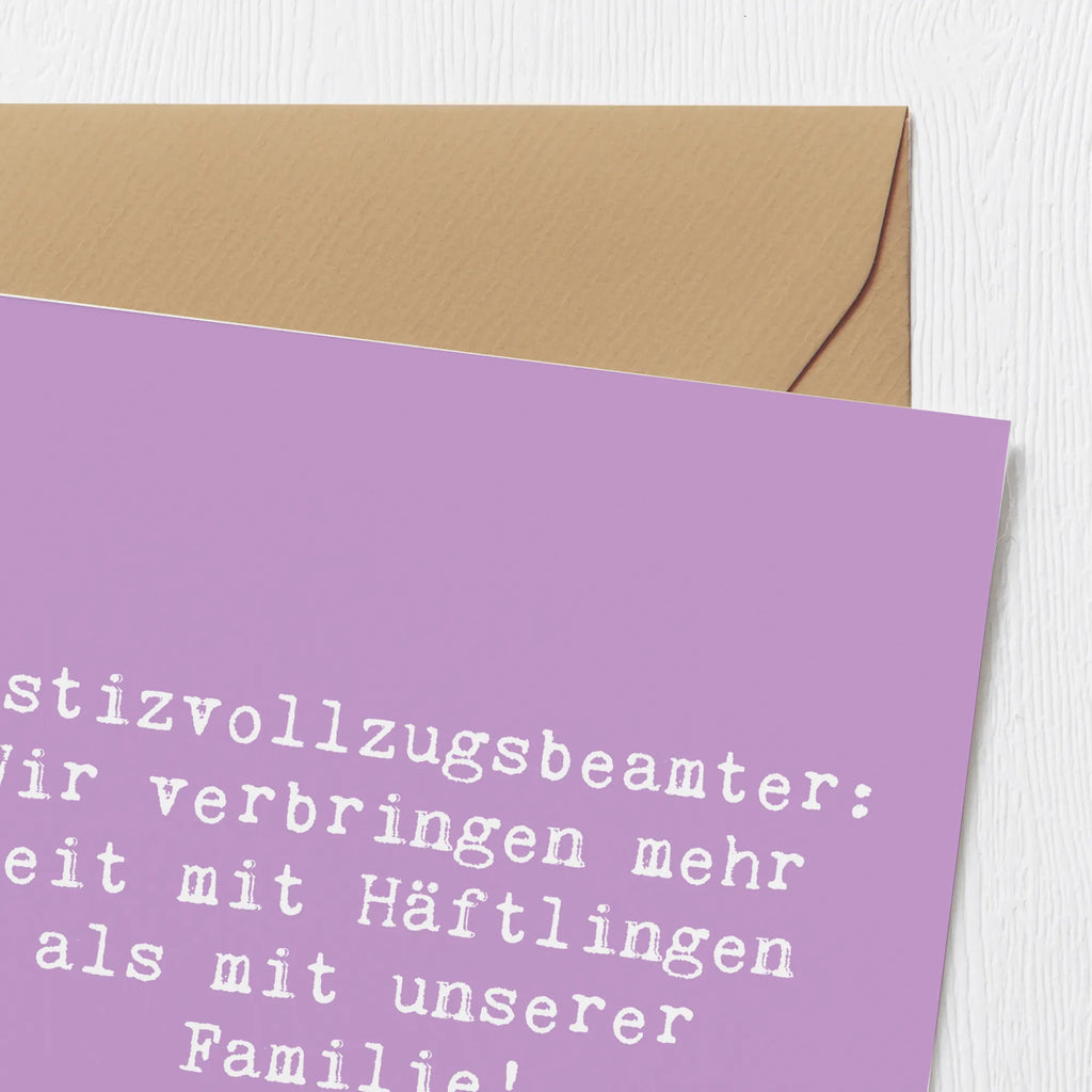 Deluxe Karte Spruch Justizvollzugsbeamter: Wir verbringen mehr Zeit mit Häftlingen als mit unserer Familie! Karte, Grußkarte, Klappkarte, Einladungskarte, Glückwunschkarte, Hochzeitskarte, Geburtstagskarte, Hochwertige Grußkarte, Hochwertige Klappkarte, Beruf, Ausbildung, Jubiläum, Abschied, Rente, Kollege, Kollegin, Geschenk, Schenken, Arbeitskollege, Mitarbeiter, Firma, Danke, Dankeschön