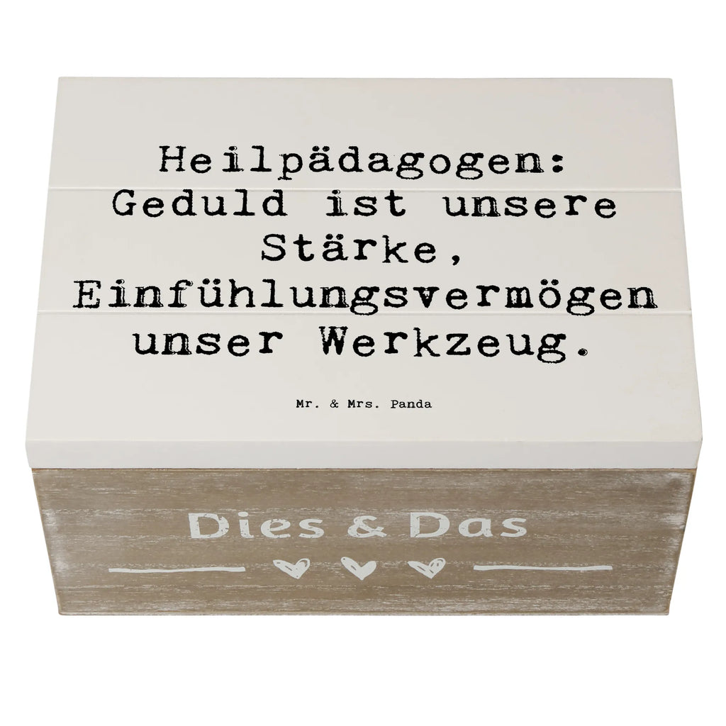 Holzkiste Spruch Heilpädagogin Geduld Holzkiste, Kiste, Schatzkiste, Truhe, Schatulle, XXL, Erinnerungsbox, Erinnerungskiste, Dekokiste, Aufbewahrungsbox, Geschenkbox, Geschenkdose, Beruf, Ausbildung, Jubiläum, Abschied, Rente, Kollege, Kollegin, Geschenk, Schenken, Arbeitskollege, Mitarbeiter, Firma, Danke, Dankeschön