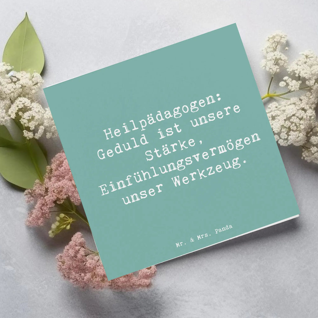 Deluxe Karte Spruch Heilpädagogin Geduld Karte, Grußkarte, Klappkarte, Einladungskarte, Glückwunschkarte, Hochzeitskarte, Geburtstagskarte, Hochwertige Grußkarte, Hochwertige Klappkarte, Beruf, Ausbildung, Jubiläum, Abschied, Rente, Kollege, Kollegin, Geschenk, Schenken, Arbeitskollege, Mitarbeiter, Firma, Danke, Dankeschön