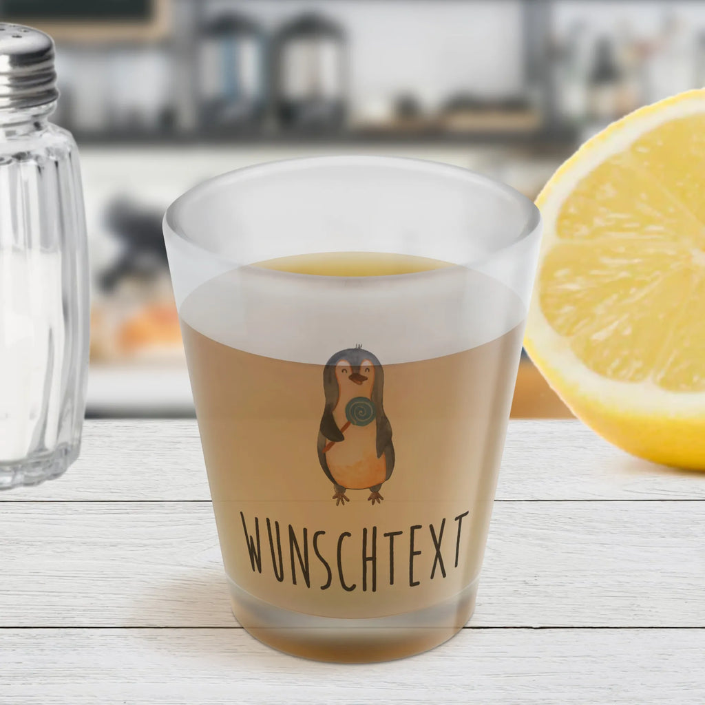 Personalisiertes Schnapsglas Pinguin Lolli Personalisiertes Schnapsglas, Schnapsglas mit Namen, Schnapsgläser personalisiert, personalisierte Schnapsgläser, Schnapsglas personalisieren, Schnapsglas Hochzeit, Schnapsglas mit Name, Schnapsglas Geschenk, Shot Gläser personalisieren, personalisierte Pinnchen, Schnapsglas zum Umhängen mit Namen, Pinguin, Pinguine, Lolli, Süßigkeiten, Blödsinn, Spruch, Rebell, Gauner, Ganove, Rabauke