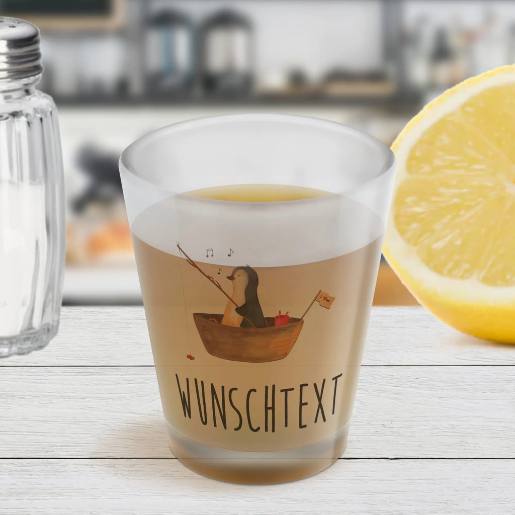 Personalisiertes Schnapsglas Pinguin Angelboot Personalisiertes Schnapsglas, Schnapsglas mit Namen, Schnapsgläser personalisiert, personalisierte Schnapsgläser, Schnapsglas personalisieren, Schnapsglas Hochzeit, Schnapsglas mit Name, Schnapsglas Geschenk, Shot Gläser personalisieren, personalisierte Pinnchen, Schnapsglas zum Umhängen mit Namen, Pinguin, Pinguine, Angeln, Boot, Angelboot, Lebenslust, Leben, genießen, Motivation, Neustart, Neuanfang, Trennung, Scheidung, Geschenkidee Liebeskummer