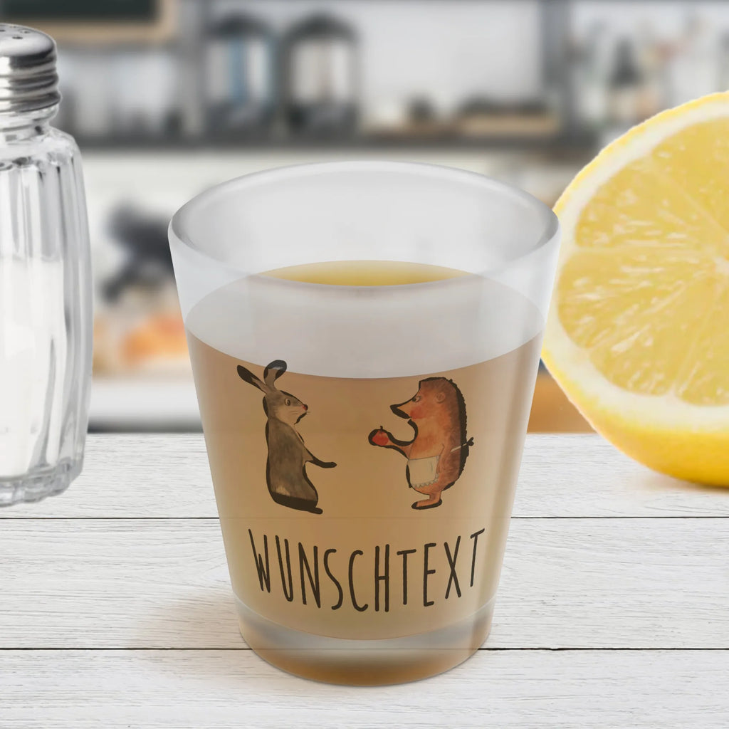 Personalisiertes Schnapsglas Hase Igel Personalisiertes Schnapsglas, Schnapsglas mit Namen, Schnapsgläser personalisiert, personalisierte Schnapsgläser, Schnapsglas personalisieren, Schnapsglas Hochzeit, Schnapsglas mit Name, Schnapsglas Geschenk, Shot Gläser personalisieren, personalisierte Pinnchen, Schnapsglas zum Umhängen mit Namen, Tiermotive, Gute Laune, lustige Sprüche, Tiere, Igel und Hase, Igel, Hase, Liebe Spruch, Liebeskummer Geschenk, Herzschmerz, Trösten, Trennungsschmerz, Spruch romantisch