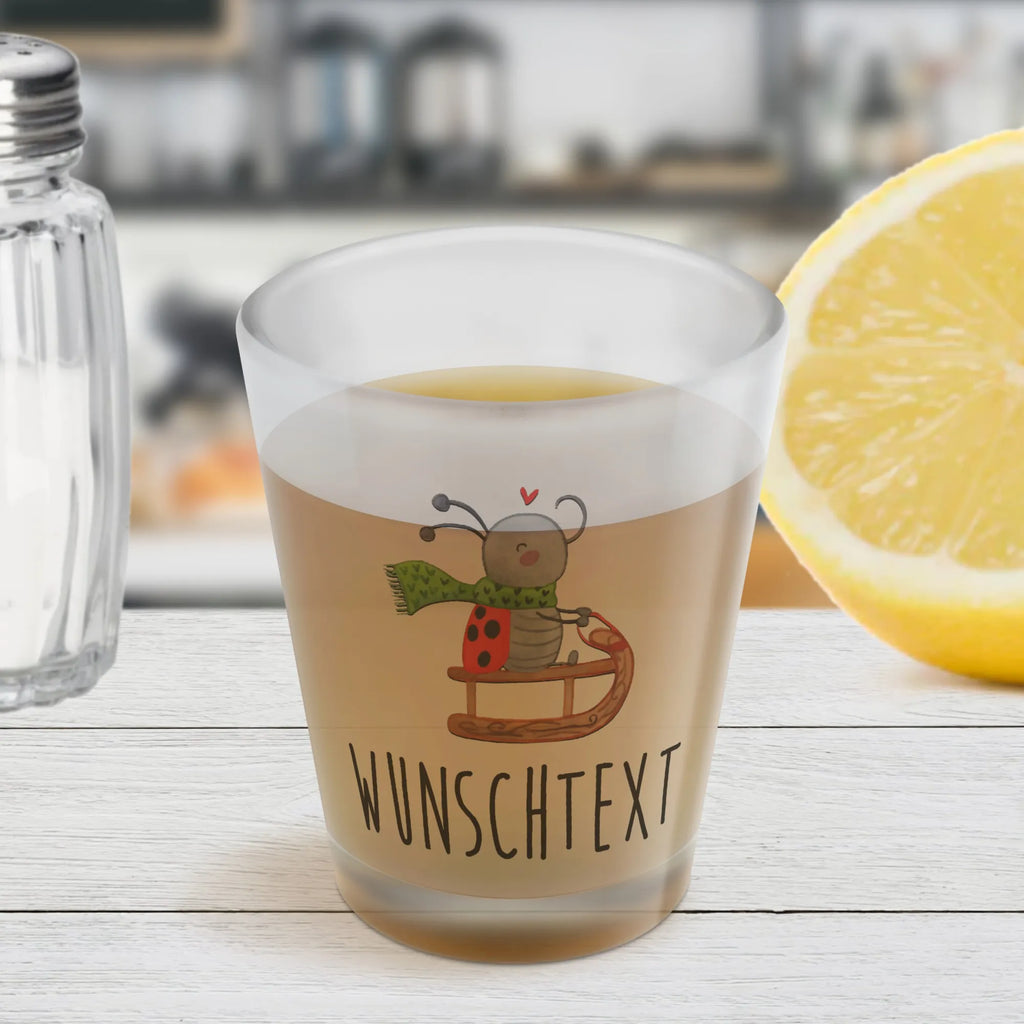 Personalisiertes Schnapsglas Smörle Rodeln Personalisiertes Schnapsglas, Schnapsglas mit Namen, Schnapsgläser personalisiert, personalisierte Schnapsgläser, Schnapsglas personalisieren, Schnapsglas Hochzeit, Schnapsglas mit Name, Schnapsglas Geschenk, Shot Gläser personalisieren, personalisierte Pinnchen, Schnapsglas zum Umhängen mit Namen, Winter, Weihnachten, Weihnachtsdeko, Nikolaus, Advent, Heiligabend, Wintermotiv, Schlittenfahren, Smörle, Marzipan