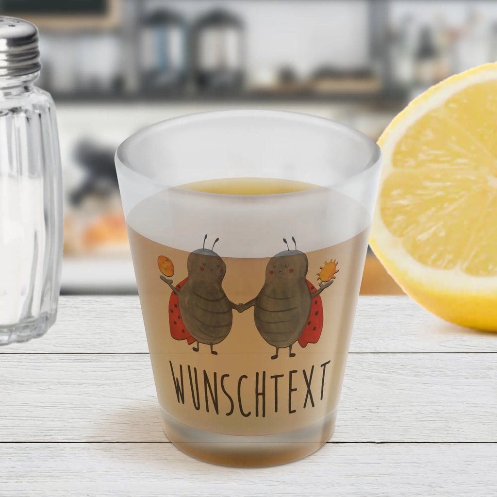 Personalisiertes Schnapsglas Sternzeichen Zwilling Personalisiertes Schnapsglas, Schnapsglas mit Namen, Schnapsgläser personalisiert, personalisierte Schnapsgläser, Schnapsglas personalisieren, Schnapsglas Hochzeit, Schnapsglas mit Name, Schnapsglas Geschenk, Shot Gläser personalisieren, personalisierte Pinnchen, Schnapsglas zum Umhängen mit Namen, Tierkreiszeichen, Sternzeichen, Horoskop, Astrologie, Aszendent, Zwillinge, Zwilling Geschenk, Zwilling Sternzeichen, Geburtstag Mai, Geschenk Mai, Geschenk Juni, Marienkäfer, Glückskäfer, Zwillingsbruder, Zwillingsschwester