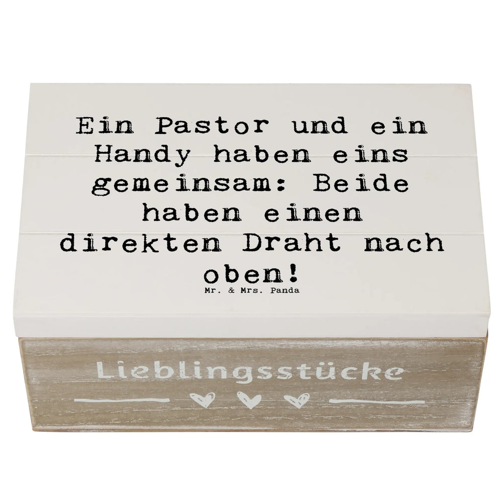 Holzkiste Spruch Ein Pastor und ein Handy haben eins gemeinsam: Beide haben einen direkten Draht nach oben! Holzkiste, Kiste, Schatzkiste, Truhe, Schatulle, XXL, Erinnerungsbox, Erinnerungskiste, Dekokiste, Aufbewahrungsbox, Geschenkbox, Geschenkdose, Beruf, Ausbildung, Jubiläum, Abschied, Rente, Kollege, Kollegin, Geschenk, Schenken, Arbeitskollege, Mitarbeiter, Firma, Danke, Dankeschön