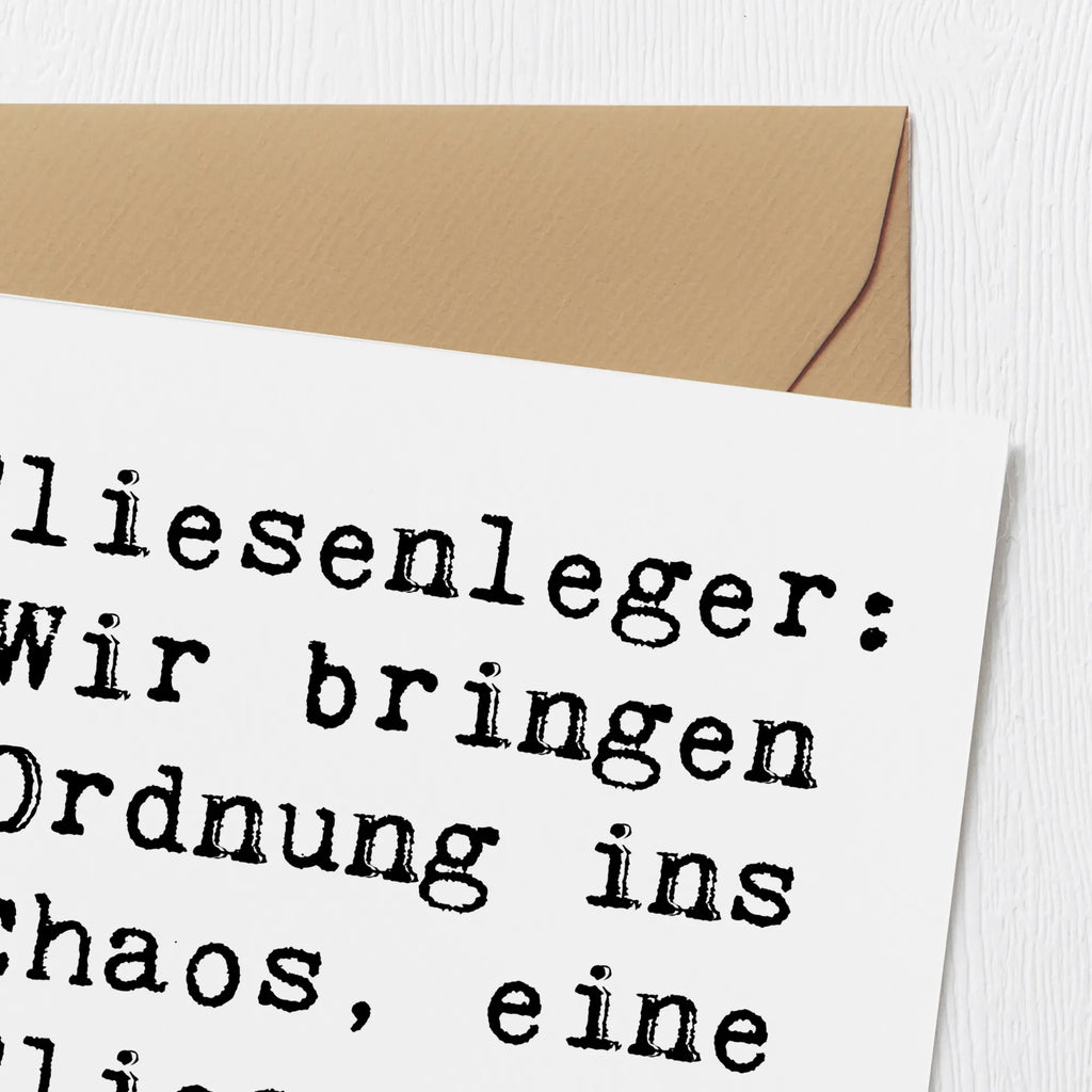 Deluxe Karte Spruch Fliesenleger: Wir bringen Ordnung ins Chaos, eine Fliese nach der anderen! Karte, Grußkarte, Klappkarte, Einladungskarte, Glückwunschkarte, Hochzeitskarte, Geburtstagskarte, Hochwertige Grußkarte, Hochwertige Klappkarte, Beruf, Ausbildung, Jubiläum, Abschied, Rente, Kollege, Kollegin, Geschenk, Schenken, Arbeitskollege, Mitarbeiter, Firma, Danke, Dankeschön