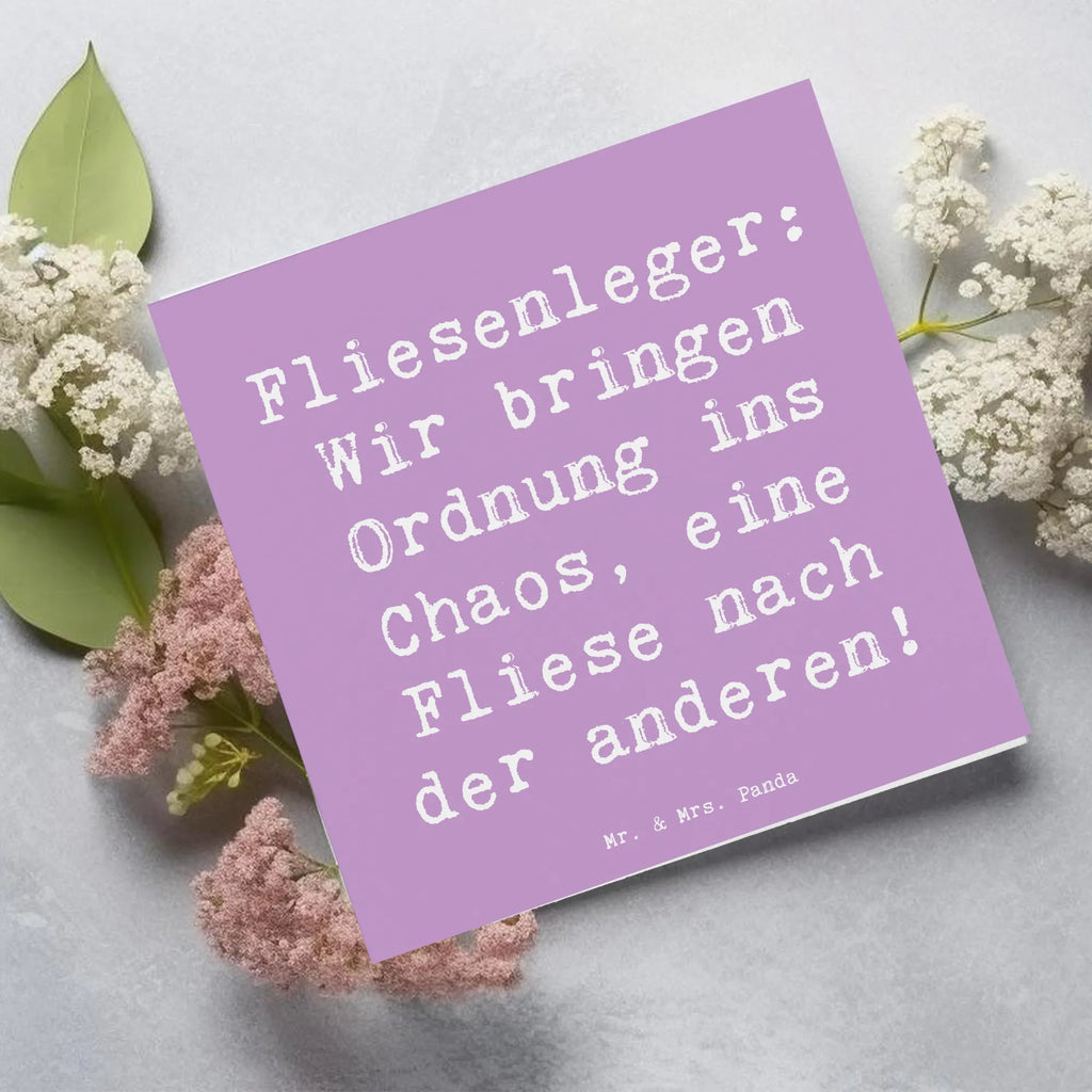 Deluxe Karte Spruch Fliesenleger: Wir bringen Ordnung ins Chaos, eine Fliese nach der anderen! Karte, Grußkarte, Klappkarte, Einladungskarte, Glückwunschkarte, Hochzeitskarte, Geburtstagskarte, Hochwertige Grußkarte, Hochwertige Klappkarte, Beruf, Ausbildung, Jubiläum, Abschied, Rente, Kollege, Kollegin, Geschenk, Schenken, Arbeitskollege, Mitarbeiter, Firma, Danke, Dankeschön