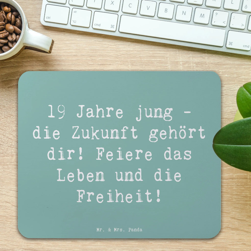 Mauspad Spruch 19. Geburtstag Mousepad, Computer zubehör, Büroausstattung, PC Zubehör, Arbeitszimmer, Mauspad, Einzigartiges Mauspad, Designer Mauspad, Mausunterlage, Mauspad Büro, Geburtstag, Geburtstagsgeschenk, Geschenk