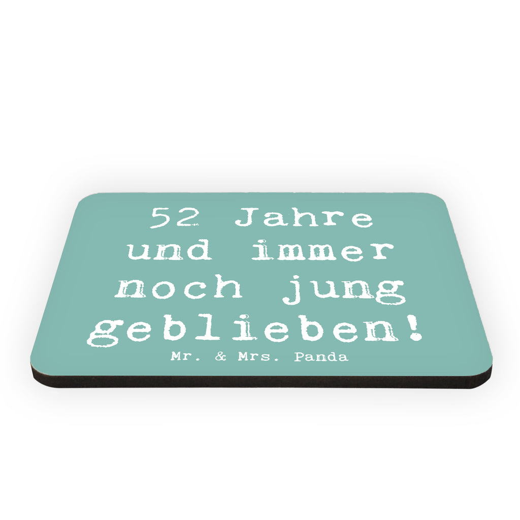 Magnet Spruch 52. Geburtstag Jung geblieben Kühlschrankmagnet, Pinnwandmagnet, Souvenir Magnet, Motivmagnete, Dekomagnet, Whiteboard Magnet, Notiz Magnet, Kühlschrank Dekoration, Geburtstag, Geburtstagsgeschenk, Geschenk