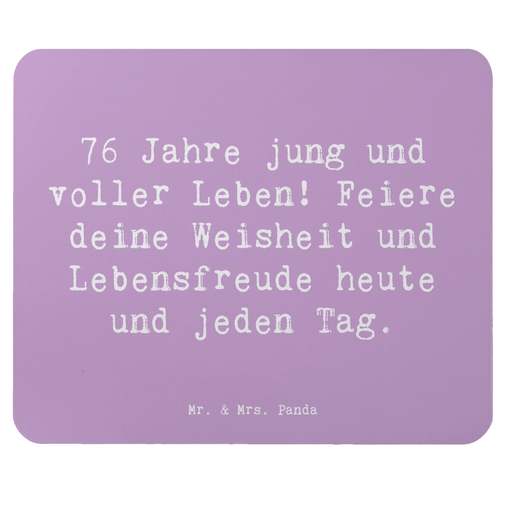 Mauspad Spruch 76. Geburtstag Jung und Lebendig Mousepad, Computer zubehör, Büroausstattung, PC Zubehör, Arbeitszimmer, Mauspad, Einzigartiges Mauspad, Designer Mauspad, Mausunterlage, Mauspad Büro, Geburtstag, Geburtstagsgeschenk, Geschenk