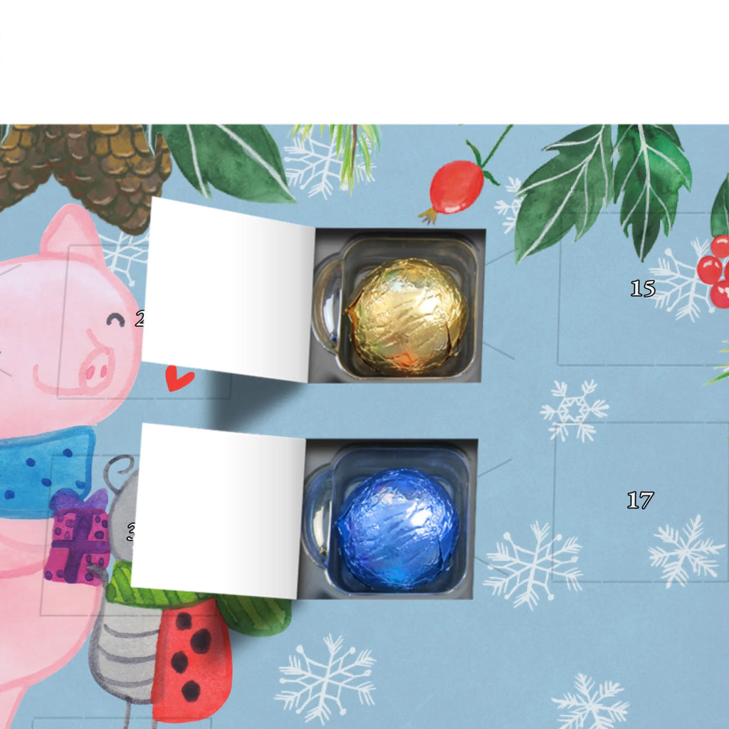 Personalisierter Schoko Adventskalender Glühschwein Smörle Personalisierter Adventskalender, Adventskalender mit Namen, Winter, Weihnachten, Weihnachtsdeko, Nikolaus, Advent, Heiligabend, Wintermotiv, Handgezeichnetes Glühschwein, Kreatives Glühschwein Design, Winterlicher Glühwein Spruch, Glühwein Liebhaber Geschenk, Herzliches Marienkäfer Motiv, Marienkäfer in Winterkleidung, Glühwein ist köstlich Spruch, Smörle der stolze Marienkäfer, Süßer Marienkäfer gibt Geschenk, Romantische Geschenkidee Glühwein