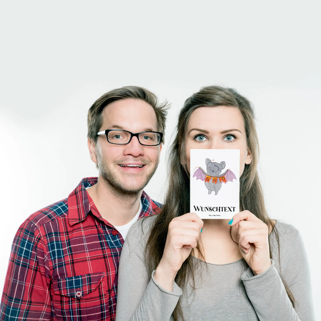 Personalisierte Postkarte Fledermaus Boo Postkarte mit Namen, Postkarte bedrucken, Postkarte mit Wunschtext, Postkarte personalisierbar, Geschenkkarte mit Namen, Grußkarte mit Namen, Karte mit Namen, Einladung mit Namen, Ansichtskarte mit Namen, Geschenkkarte mit Wunschtext, Grußkarte mit Wunschtext, Karte mit Wunschtext, Einladung mit Wunschtext, Ansichtskarte mit Wunschtext, Halloween, Deko, Martinssingen, Dekoration, Geschenke, Schenken