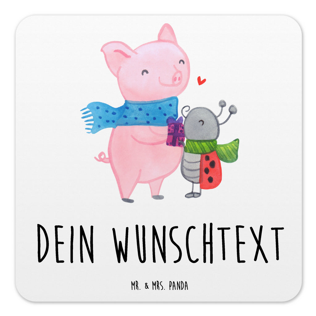 Personalisiertes Untersetzer Set Glühschwein Smörle Personalisierte Untersetzer, Winter, Weihnachten, Weihnachtsdeko, Nikolaus, Advent, Heiligabend, Wintermotiv, Handgezeichnetes Glühschwein, Kreatives Glühschwein Design, Winterlicher Glühwein Spruch, Glühwein Liebhaber Geschenk, Herzliches Marienkäfer Motiv, Marienkäfer in Winterkleidung, Glühwein ist köstlich Spruch, Smörle der stolze Marienkäfer, Süßer Marienkäfer gibt Geschenk, Romantische Geschenkidee Glühwein