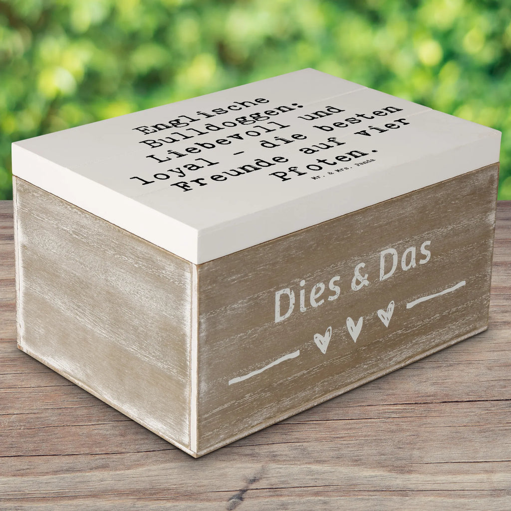 Holzkiste Spruch Englische Bulldogge Freunde Holzkiste, Kiste, Schatzkiste, Truhe, Schatulle, XXL, Erinnerungsbox, Erinnerungskiste, Dekokiste, Aufbewahrungsbox, Geschenkbox, Geschenkdose, Hund, Hunderasse, Rassehund, Hundebesitzer, Geschenk, Tierfreund, Schenken, Welpe