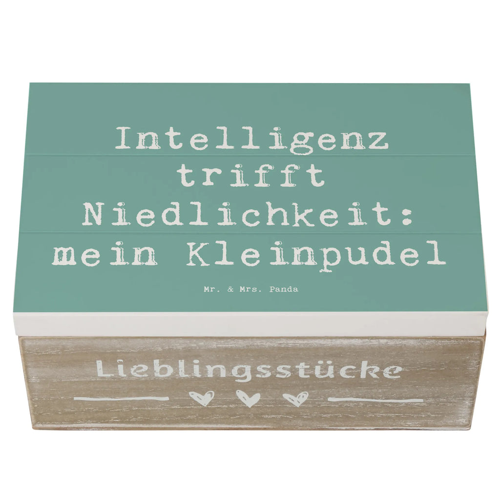 Holzkiste Spruch Niedlicher Kleinpudel Holzkiste, Kiste, Schatzkiste, Truhe, Schatulle, XXL, Erinnerungsbox, Erinnerungskiste, Dekokiste, Aufbewahrungsbox, Geschenkbox, Geschenkdose, Hund, Hunderasse, Rassehund, Hundebesitzer, Geschenk, Tierfreund, Schenken, Welpe