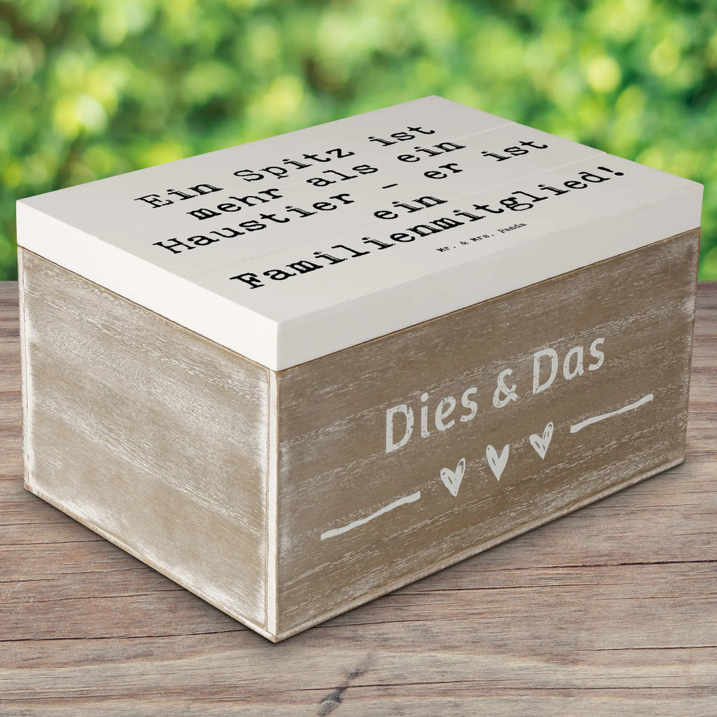 Holzkiste Spruch Spitz Familienmitglied Holzkiste, Kiste, Schatzkiste, Truhe, Schatulle, XXL, Erinnerungsbox, Erinnerungskiste, Dekokiste, Aufbewahrungsbox, Geschenkbox, Geschenkdose, Hund, Hunderasse, Rassehund, Hundebesitzer, Geschenk, Tierfreund, Schenken, Welpe