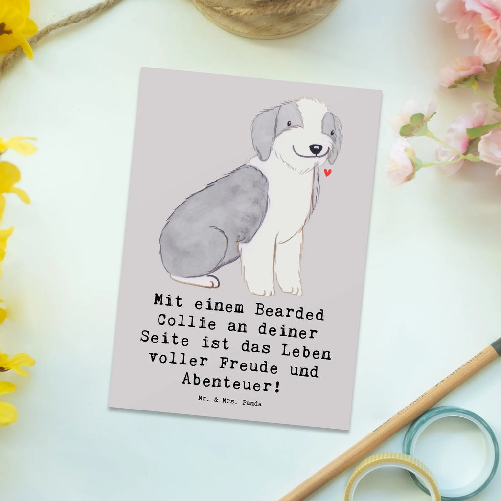 Postkarte Bearded Collie Freund Postkarte, Karte, Geschenkkarte, Grußkarte, Einladung, Ansichtskarte, Geburtstagskarte, Einladungskarte, Dankeskarte, Ansichtskarten, Einladung Geburtstag, Einladungskarten Geburtstag, Hund, Hunderasse, Rassehund, Hundebesitzer, Geschenk, Tierfreund, Schenken, Welpe