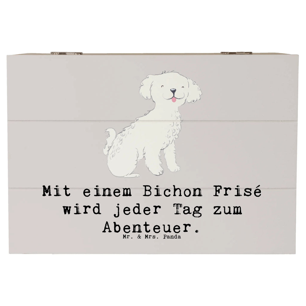 Holzkiste Mit einem Bichon Frisé wird jeder Tag zum Abenteuer. Holzkiste, Kiste, Schatzkiste, Truhe, Schatulle, XXL, Erinnerungsbox, Erinnerungskiste, Dekokiste, Aufbewahrungsbox, Geschenkbox, Geschenkdose, Hund, Hunderasse, Rassehund, Hundebesitzer, Geschenk, Tierfreund, Schenken, Welpe