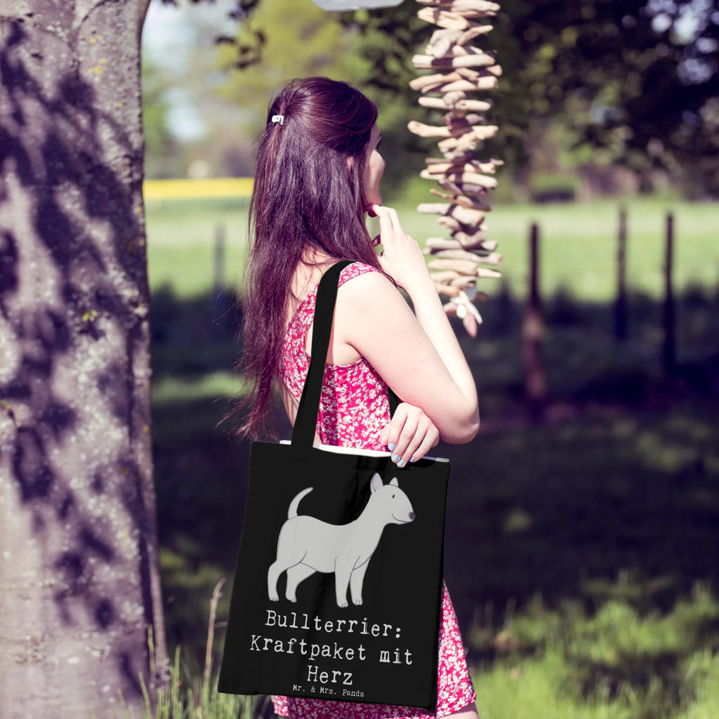 Tragetasche Bullterrier Kraftpaket Beuteltasche, Beutel, Einkaufstasche, Jutebeutel, Stoffbeutel, Tasche, Shopper, Umhängetasche, Strandtasche, Schultertasche, Stofftasche, Tragetasche, Badetasche, Jutetasche, Einkaufstüte, Laptoptasche, Hund, Hunderasse, Rassehund, Hundebesitzer, Geschenk, Tierfreund, Schenken, Welpe