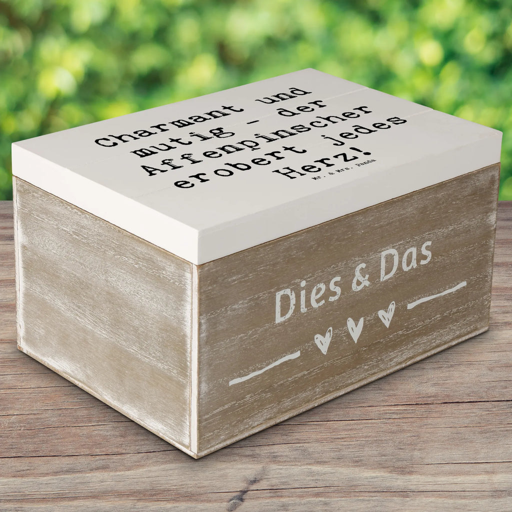 Holzkiste Spruch Affenpinscher Charmeur Holzkiste, Kiste, Schatzkiste, Truhe, Schatulle, XXL, Erinnerungsbox, Erinnerungskiste, Dekokiste, Aufbewahrungsbox, Geschenkbox, Geschenkdose, Hund, Hunderasse, Rassehund, Hundebesitzer, Geschenk, Tierfreund, Schenken, Welpe