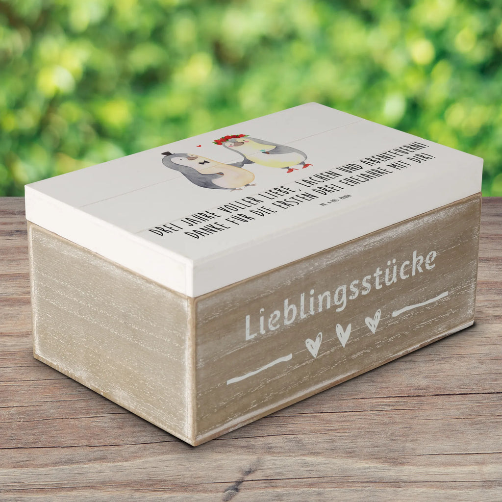 Holzkiste 3. Hochzeitstag Lederhochzeit Holzkiste, Kiste, Schatzkiste, Truhe, Schatulle, XXL, Erinnerungsbox, Erinnerungskiste, Dekokiste, Aufbewahrungsbox, Geschenkbox, Geschenkdose, Hochzeit, Hochzeitsgeschenk, Ehe, Hochzeitsfeier, Trauung, Trauungsgeschenk, Hochzeitskarte, Verlobungsfeier, Verlobungsgeschenk, Hochzeitsgeschenkideen, Hochzeitsgeschenke für Brautpaar