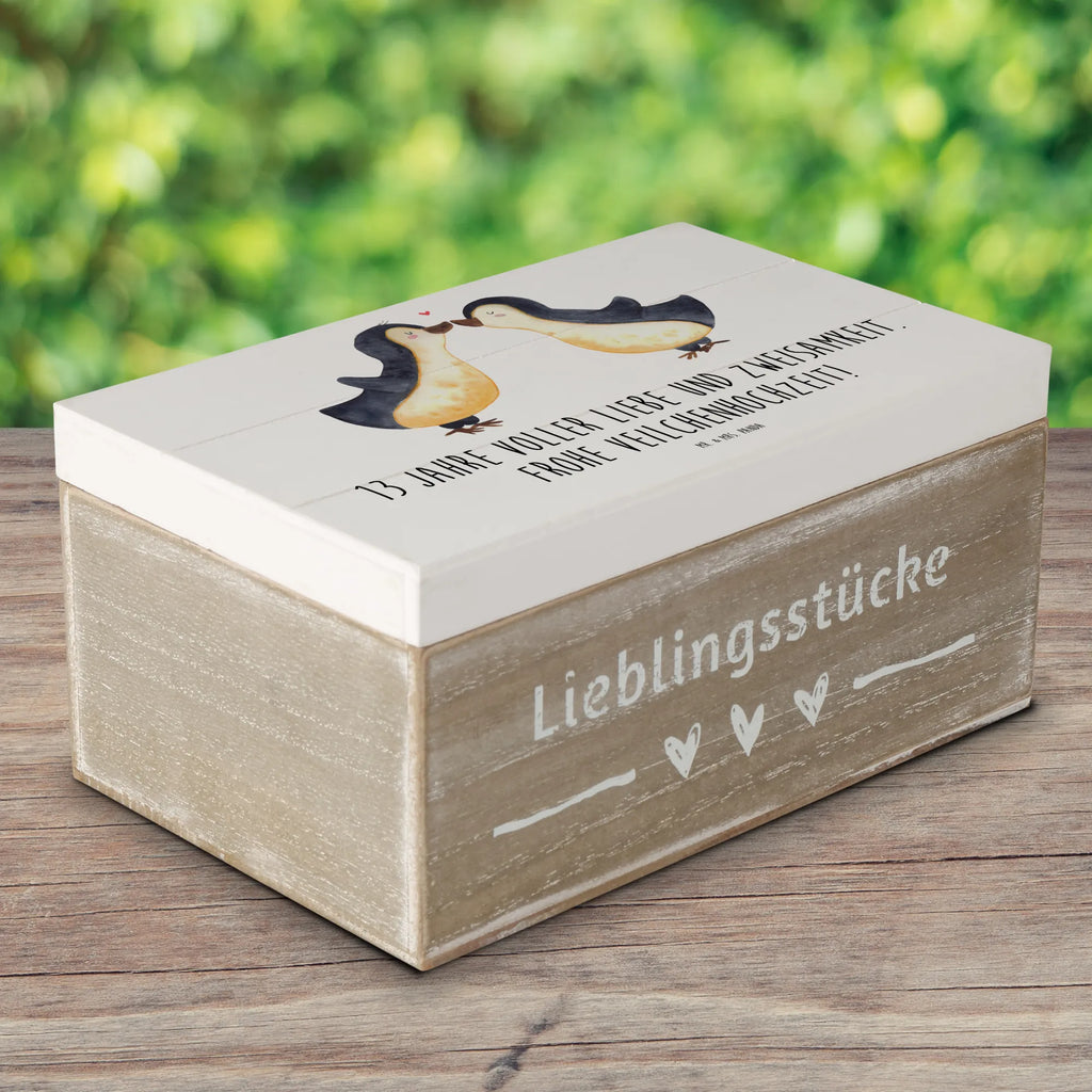 Holzkiste 13. Hochzeitstag Veilchenhochzeit Holzkiste, Kiste, Schatzkiste, Truhe, Schatulle, XXL, Erinnerungsbox, Erinnerungskiste, Dekokiste, Aufbewahrungsbox, Geschenkbox, Geschenkdose, Hochzeit, Hochzeitsgeschenk, Ehe, Hochzeitsfeier, Trauung, Trauungsgeschenk, Hochzeitskarte, Verlobungsfeier, Verlobungsgeschenk, Hochzeitsgeschenkideen, Hochzeitsgeschenke für Brautpaar