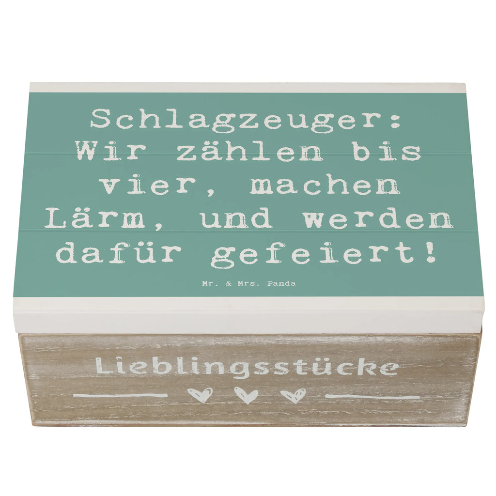 Holzkiste Spruch Schlagzeuger Stolz Holzkiste, Kiste, Schatzkiste, Truhe, Schatulle, XXL, Erinnerungsbox, Erinnerungskiste, Dekokiste, Aufbewahrungsbox, Geschenkbox, Geschenkdose, Instrumente, Geschenke Musiker, Musikliebhaber