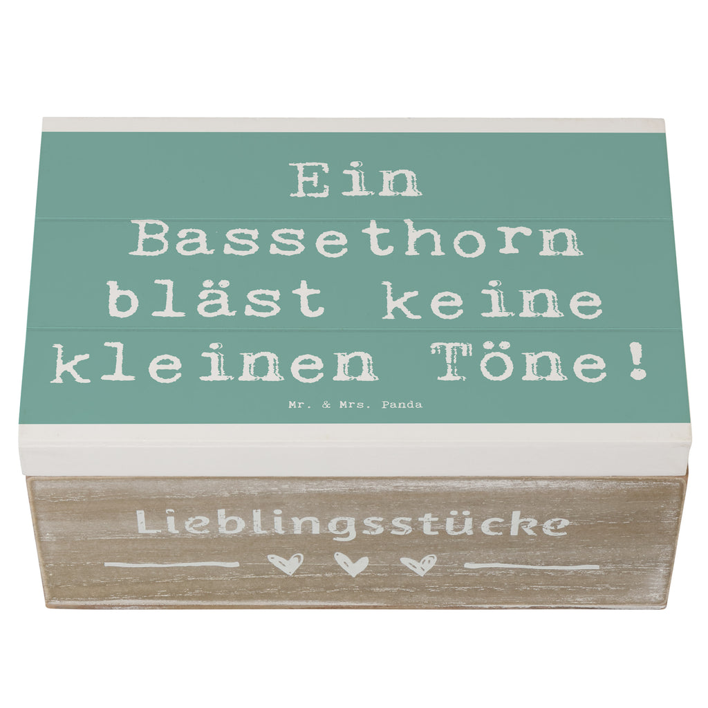 Holzkiste Spruch Ein Bassethorn bläst keine kleinen Töne! Holzkiste, Kiste, Schatzkiste, Truhe, Schatulle, XXL, Erinnerungsbox, Erinnerungskiste, Dekokiste, Aufbewahrungsbox, Geschenkbox, Geschenkdose, Instrumente, Geschenke Musiker, Musikliebhaber