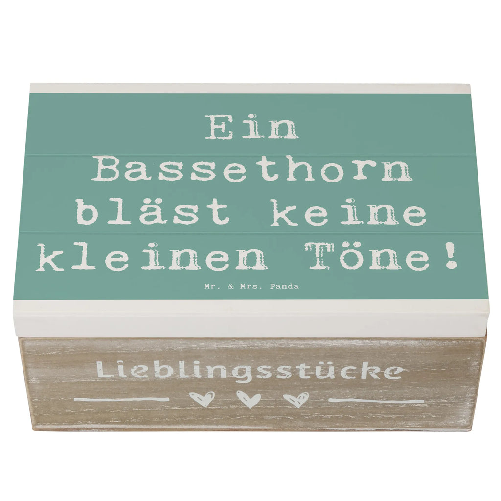 Holzkiste Spruch Ein Bassethorn bläst keine kleinen Töne! Holzkiste, Kiste, Schatzkiste, Truhe, Schatulle, XXL, Erinnerungsbox, Erinnerungskiste, Dekokiste, Aufbewahrungsbox, Geschenkbox, Geschenkdose, Instrumente, Geschenke Musiker, Musikliebhaber