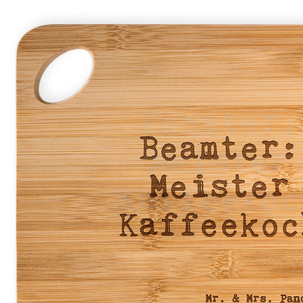 Bambus - Schneidebrett Spruch Beamter Kaffeemeister Schneidebrett, Holzbrett, Küchenbrett, Frühstücksbrett, Hackbrett, Brett, Holzbrettchen, Servierbrett, Bretter, Holzbretter, Holz Bretter, Schneidebrett Holz, Holzbrett mit Gravur, Schneidbrett, Holzbrett Küche, Holzschneidebrett, Beruf, Ausbildung, Jubiläum, Abschied, Rente, Kollege, Kollegin, Geschenk, Schenken, Arbeitskollege, Mitarbeiter, Firma, Danke, Dankeschön