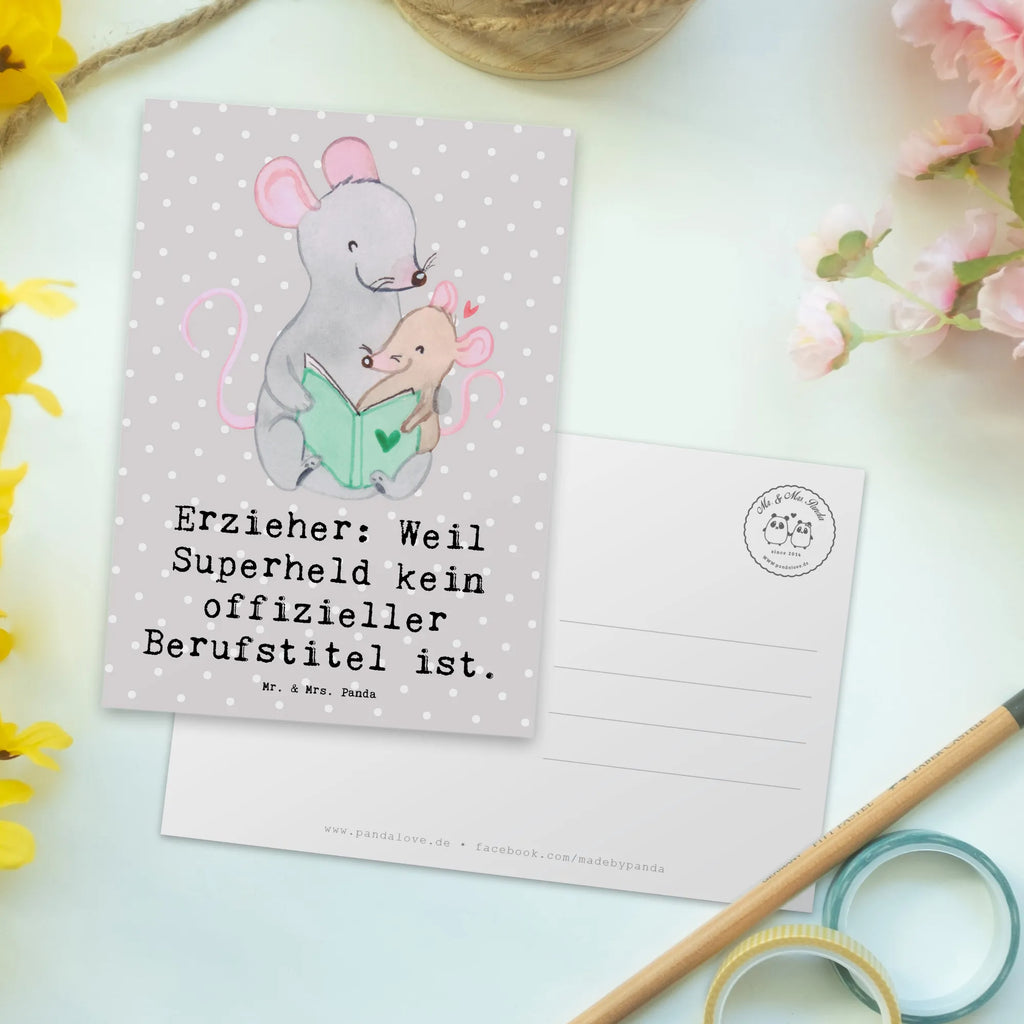 Postkarte Erzieher Superheld Postkarte, Karte, Geschenkkarte, Grußkarte, Einladung, Ansichtskarte, Geburtstagskarte, Einladungskarte, Dankeskarte, Ansichtskarten, Einladung Geburtstag, Einladungskarten Geburtstag, Beruf, Ausbildung, Jubiläum, Abschied, Rente, Kollege, Kollegin, Geschenk, Schenken, Arbeitskollege, Mitarbeiter, Firma, Danke, Dankeschön