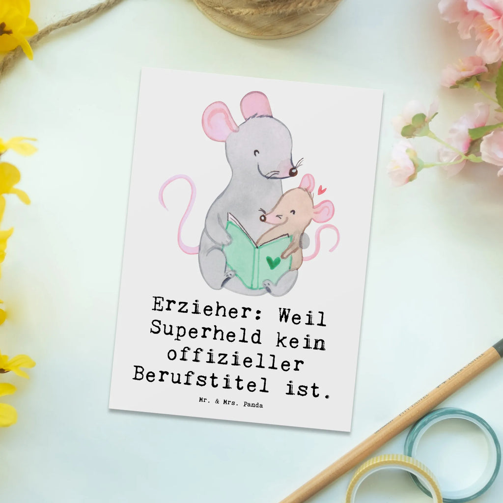 Postkarte Erzieher Superheld Postkarte, Karte, Geschenkkarte, Grußkarte, Einladung, Ansichtskarte, Geburtstagskarte, Einladungskarte, Dankeskarte, Ansichtskarten, Einladung Geburtstag, Einladungskarten Geburtstag, Beruf, Ausbildung, Jubiläum, Abschied, Rente, Kollege, Kollegin, Geschenk, Schenken, Arbeitskollege, Mitarbeiter, Firma, Danke, Dankeschön