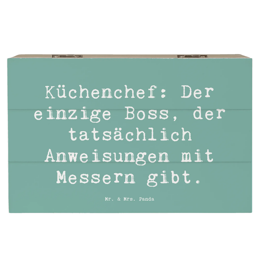 Holzkiste Spruch Küchenchef: Der einzige Boss, der tatsächlich Anweisungen mit Messern gibt. Holzkiste, Kiste, Schatzkiste, Truhe, Schatulle, XXL, Erinnerungsbox, Erinnerungskiste, Dekokiste, Aufbewahrungsbox, Geschenkbox, Geschenkdose, Beruf, Ausbildung, Jubiläum, Abschied, Rente, Kollege, Kollegin, Geschenk, Schenken, Arbeitskollege, Mitarbeiter, Firma, Danke, Dankeschön