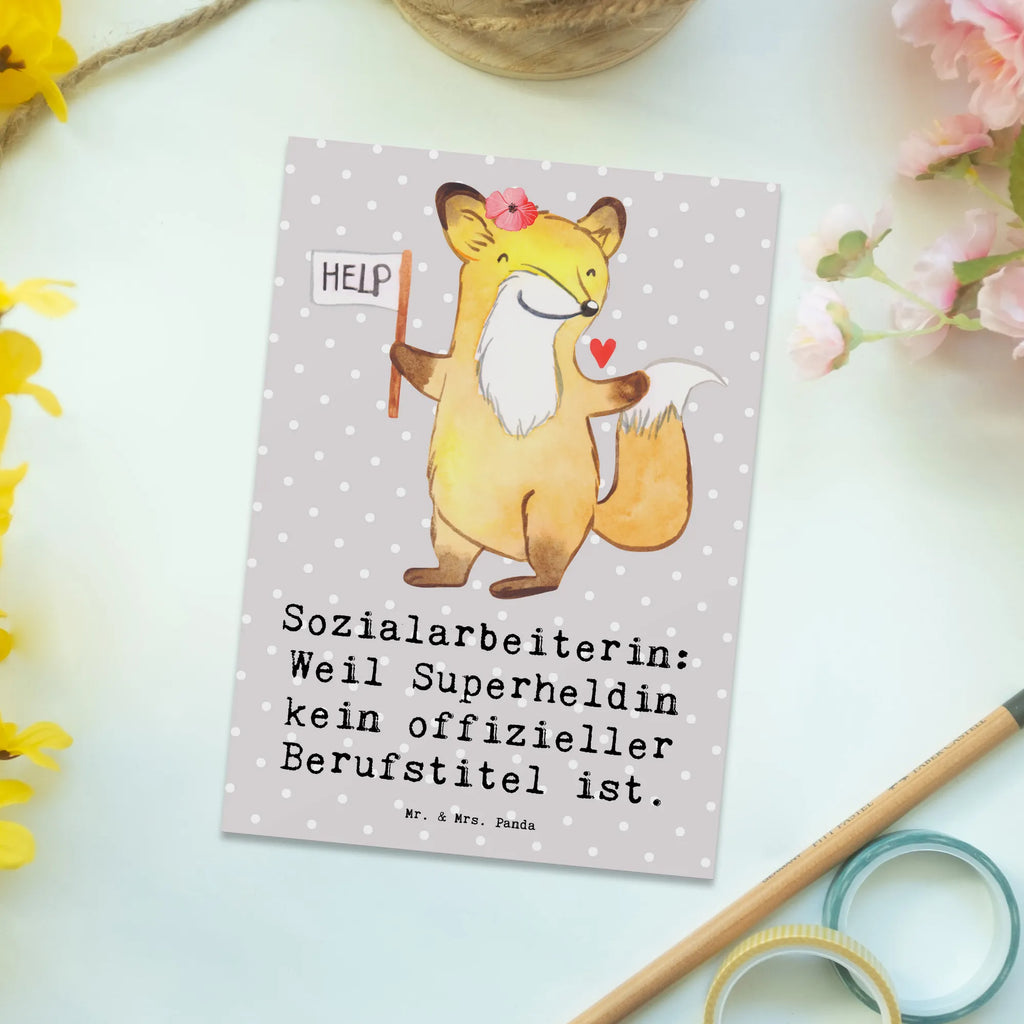 Postkarte Sozialarbeiterin Heldin Postkarte, Karte, Geschenkkarte, Grußkarte, Einladung, Ansichtskarte, Geburtstagskarte, Einladungskarte, Dankeskarte, Ansichtskarten, Einladung Geburtstag, Einladungskarten Geburtstag, Beruf, Ausbildung, Jubiläum, Abschied, Rente, Kollege, Kollegin, Geschenk, Schenken, Arbeitskollege, Mitarbeiter, Firma, Danke, Dankeschön