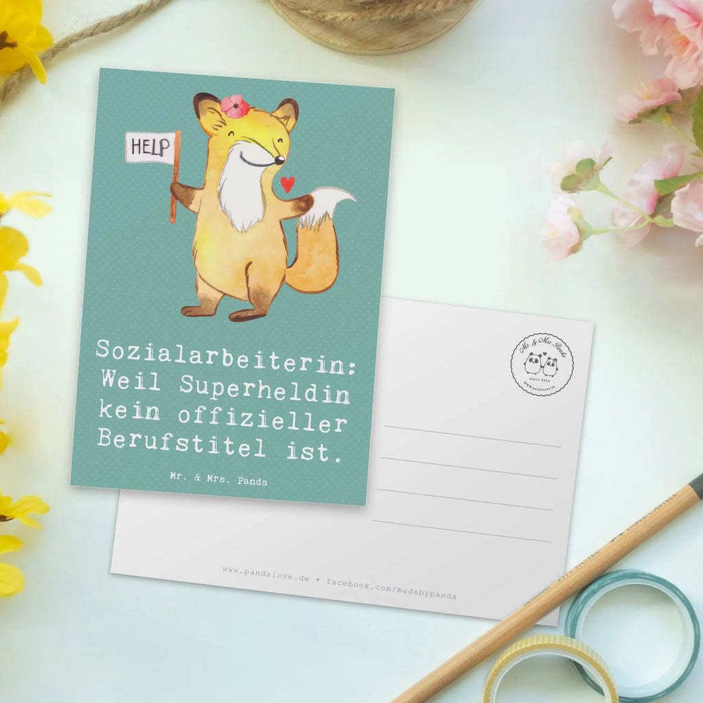 Postkarte Sozialarbeiterin Heldin Postkarte, Karte, Geschenkkarte, Grußkarte, Einladung, Ansichtskarte, Geburtstagskarte, Einladungskarte, Dankeskarte, Ansichtskarten, Einladung Geburtstag, Einladungskarten Geburtstag, Beruf, Ausbildung, Jubiläum, Abschied, Rente, Kollege, Kollegin, Geschenk, Schenken, Arbeitskollege, Mitarbeiter, Firma, Danke, Dankeschön