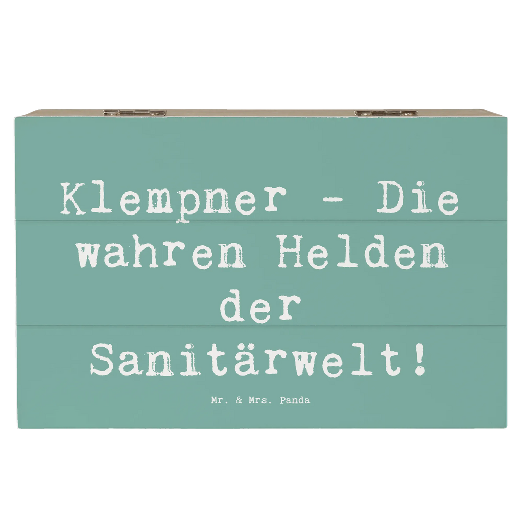 Holzkiste Spruch Klempner Helden Holzkiste, Kiste, Schatzkiste, Truhe, Schatulle, XXL, Erinnerungsbox, Erinnerungskiste, Dekokiste, Aufbewahrungsbox, Geschenkbox, Geschenkdose, Beruf, Ausbildung, Jubiläum, Abschied, Rente, Kollege, Kollegin, Geschenk, Schenken, Arbeitskollege, Mitarbeiter, Firma, Danke, Dankeschön