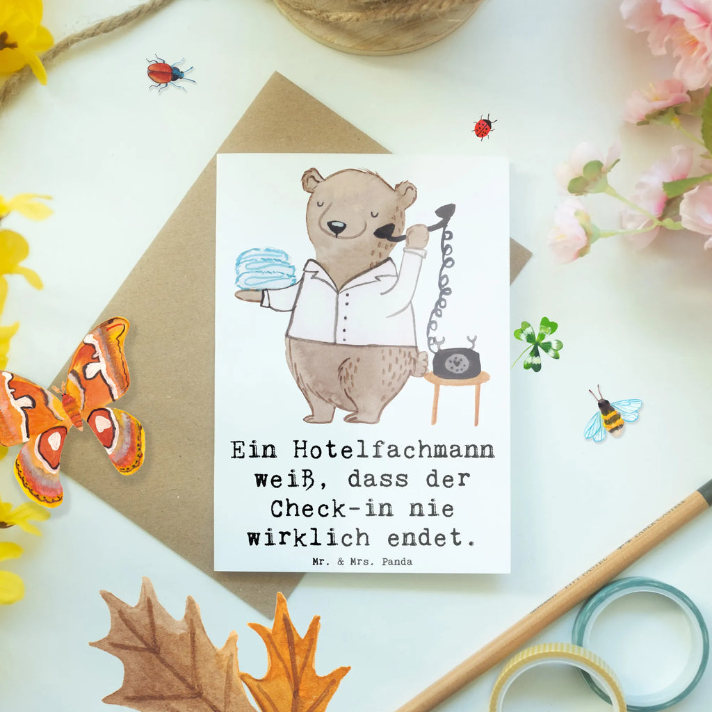 Grußkarte Ein Hotelfachmann weiß, dass der Check-in nie wirklich endet. Grußkarte, Klappkarte, Einladungskarte, Glückwunschkarte, Hochzeitskarte, Geburtstagskarte, Karte, Ansichtskarten, Beruf, Ausbildung, Jubiläum, Abschied, Rente, Kollege, Kollegin, Geschenk, Schenken, Arbeitskollege, Mitarbeiter, Firma, Danke, Dankeschön