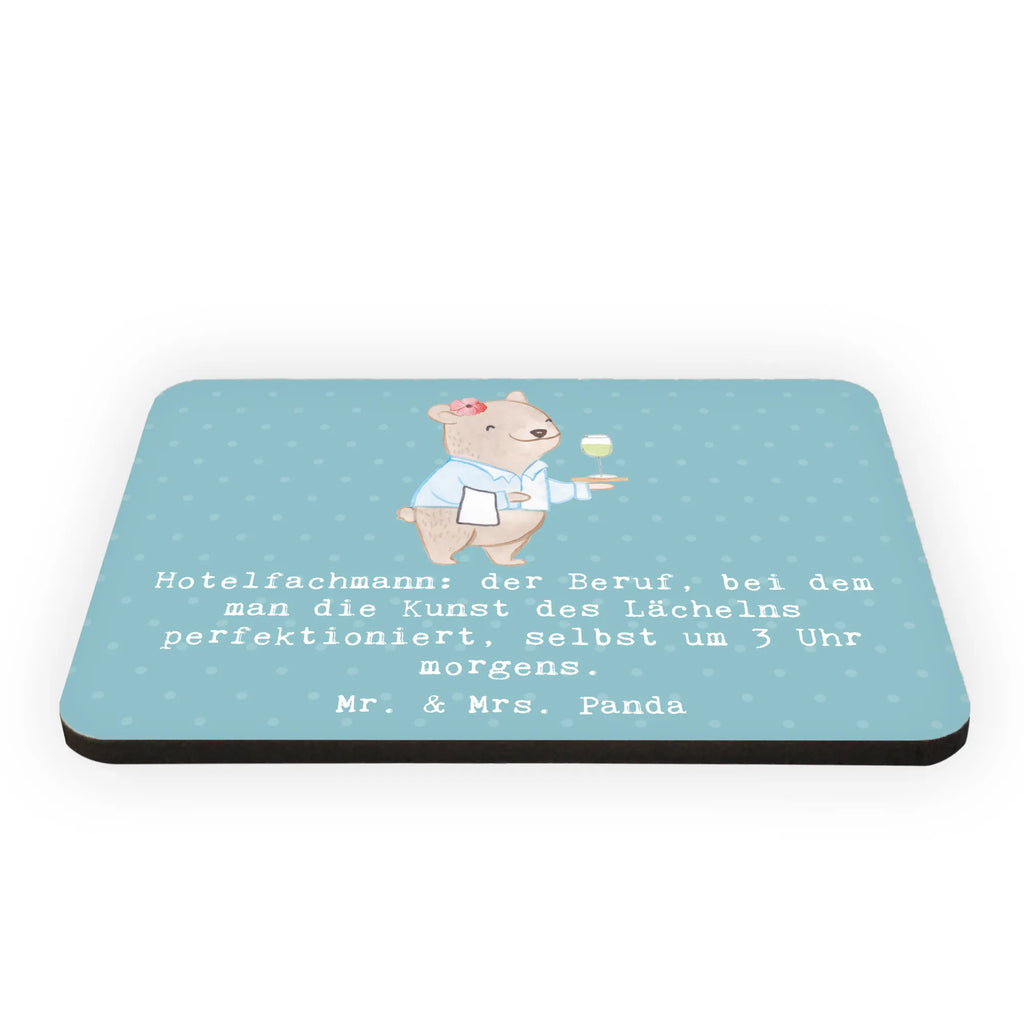 Magnet Hotelfachmann: der Beruf, bei dem man die Kunst des Lächelns perfektioniert, selbst um 3 Uhr morgens. Kühlschrankmagnet, Pinnwandmagnet, Souvenir Magnet, Motivmagnete, Dekomagnet, Whiteboard Magnet, Notiz Magnet, Kühlschrank Dekoration, Beruf, Ausbildung, Jubiläum, Abschied, Rente, Kollege, Kollegin, Geschenk, Schenken, Arbeitskollege, Mitarbeiter, Firma, Danke, Dankeschön